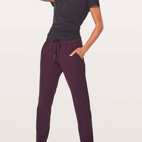lululemon athletica Pants - lululemon athletica Women's On The Fly in Plum